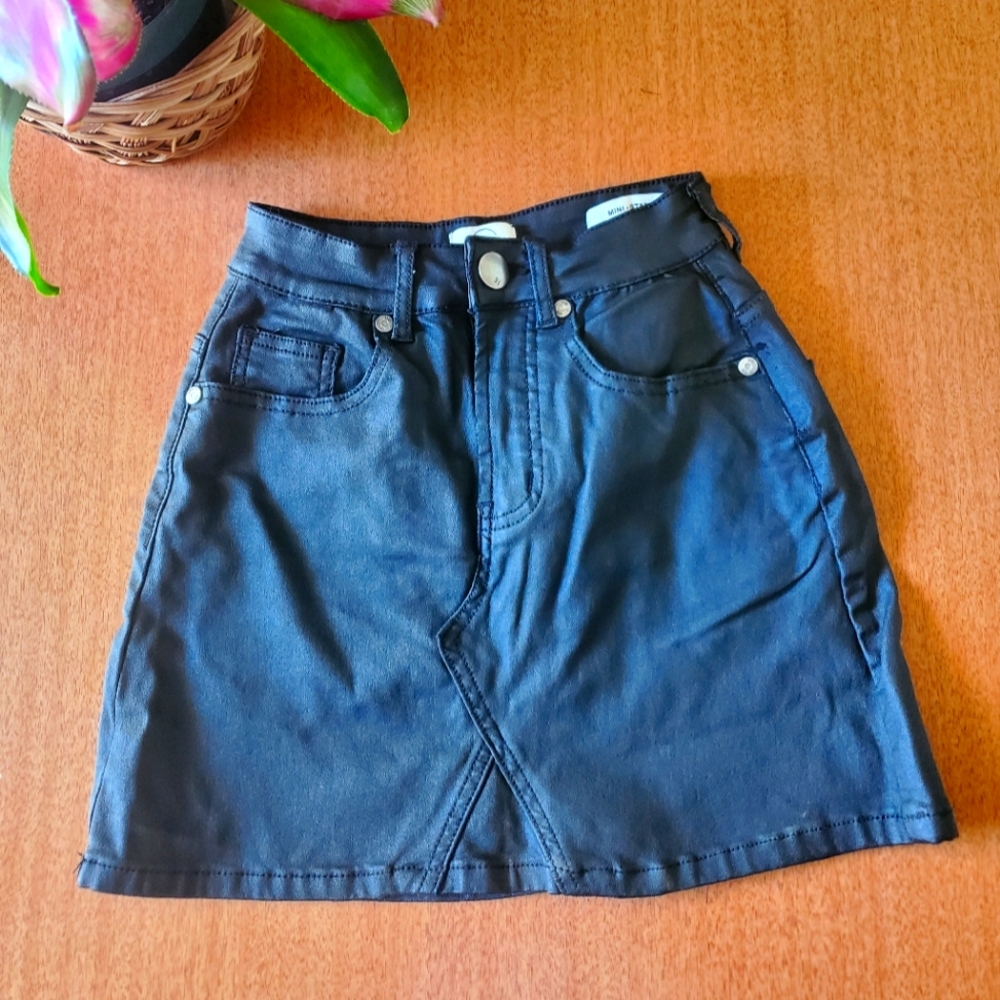 Black Mini Denim Skirt | stretchable skirt